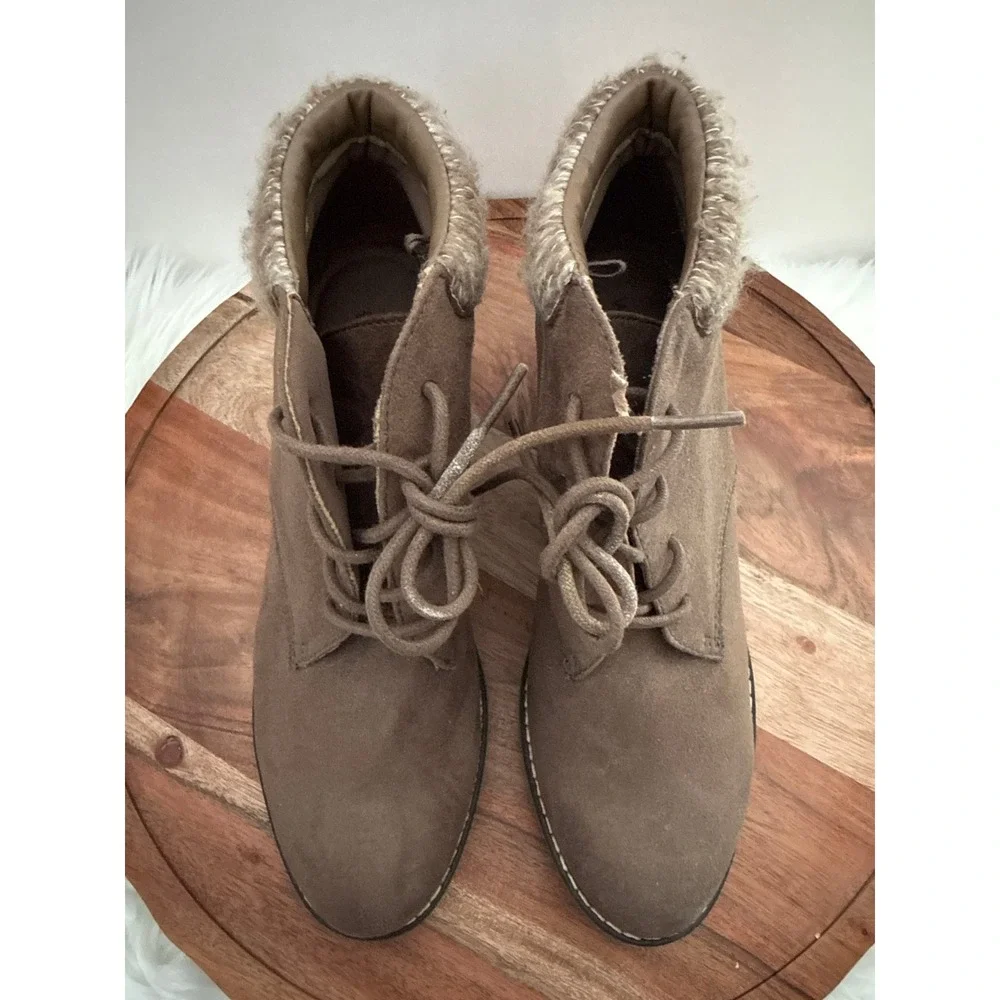 whitemt Taupe Suede‎ Wedge Ankle Boots Women's Size 9.5 M Knit Collar Lace Up